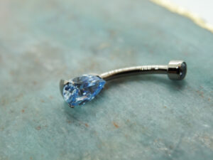 Pear Cut Navel Curve